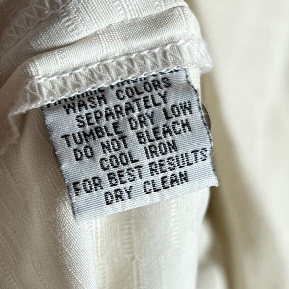 Tommy Bahama Shirt Mens XL White Silk Embroidered USA Flag Shaken But Undeterred - Picture 6 of 9